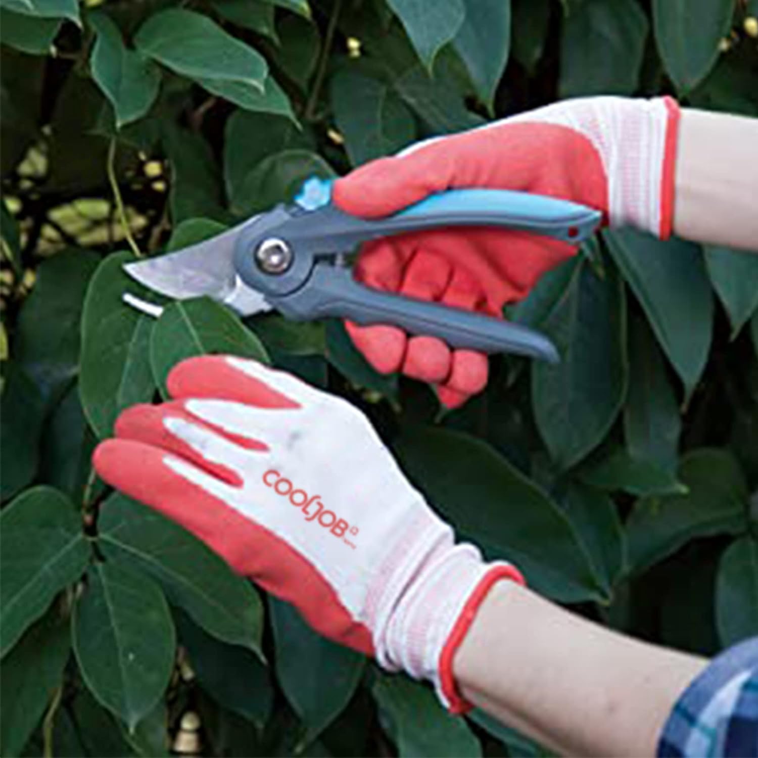 COOLJOB Gardening Gloves Best Gift for Women Ladies, 6 Pairs Breathable Rubber Coated Yard Garden Gloves, Outdoor Protective Work Gloves with Grip, Medium Size Fits Most, Red & Green - Image 5